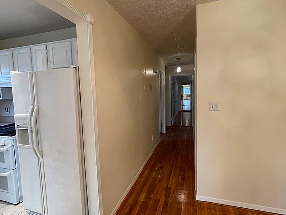 5th image of 21028 Hollis Ave Floor 2