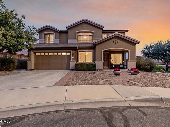 2nd image of 1261 E REDWOOD Drive