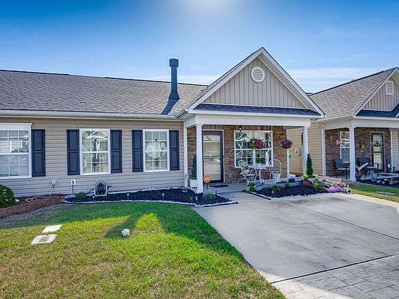 2nd image of 542 Dawsons Park Way