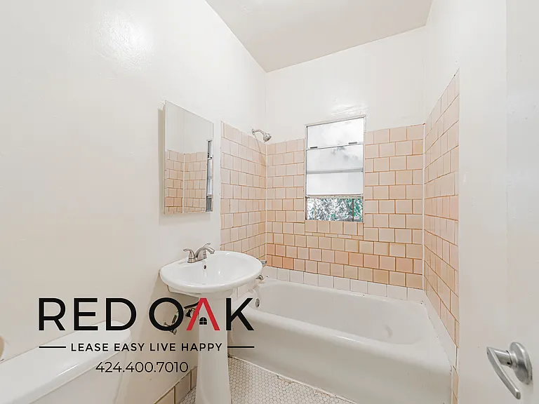 836 Sanborn Ave #315 — Photo 12