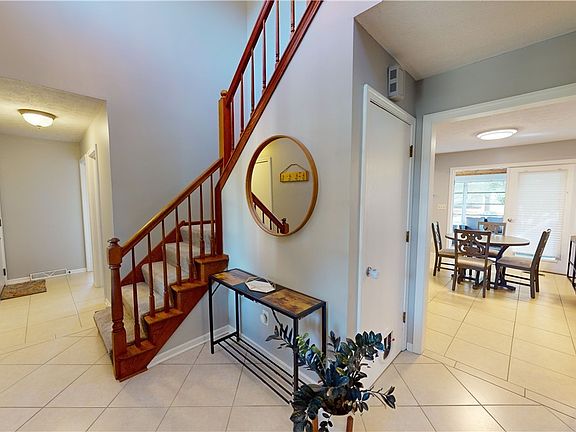 2nd image of 2126 Sand Run Knolls Dr