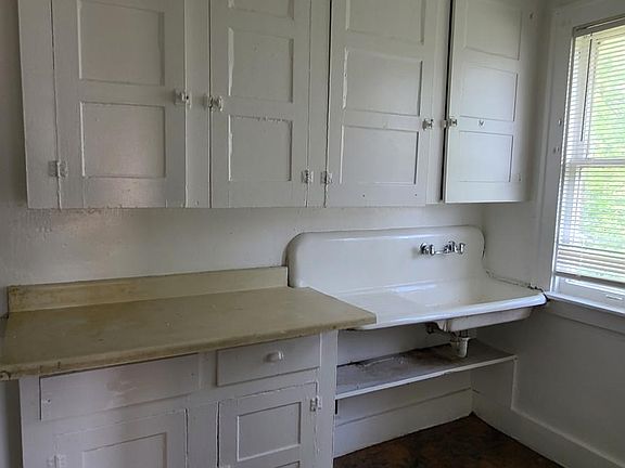 5th image of 12455 Mendota Ave #2N