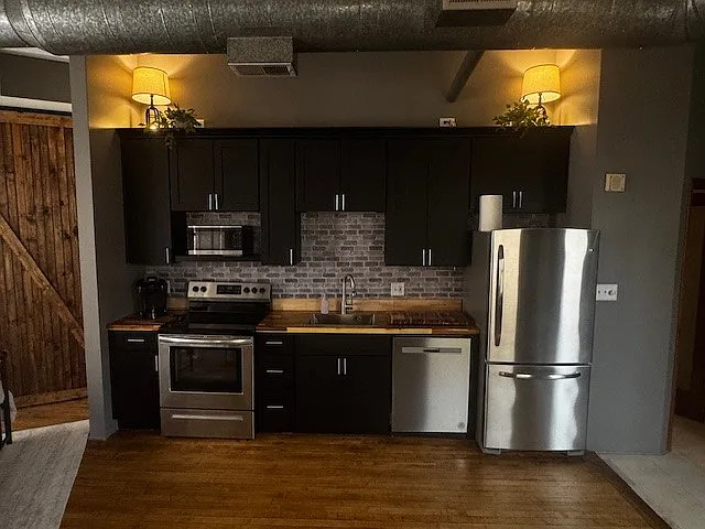 705 Main St — Photo 8