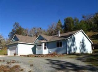 1956 Wards Creek Rd, Rogue River, OR 97537