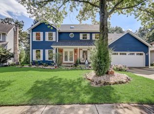 1144 Dickens Ave, Naperville, IL 60563