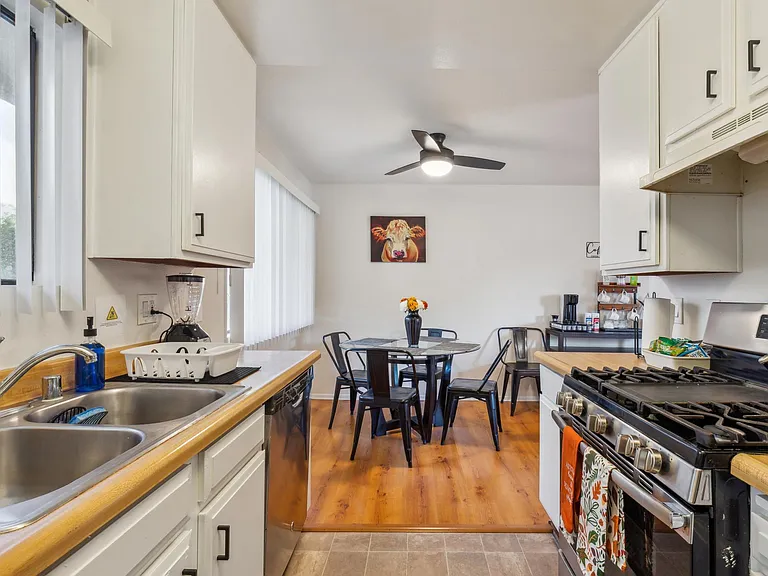 4591 Orange Ave — Photo 3