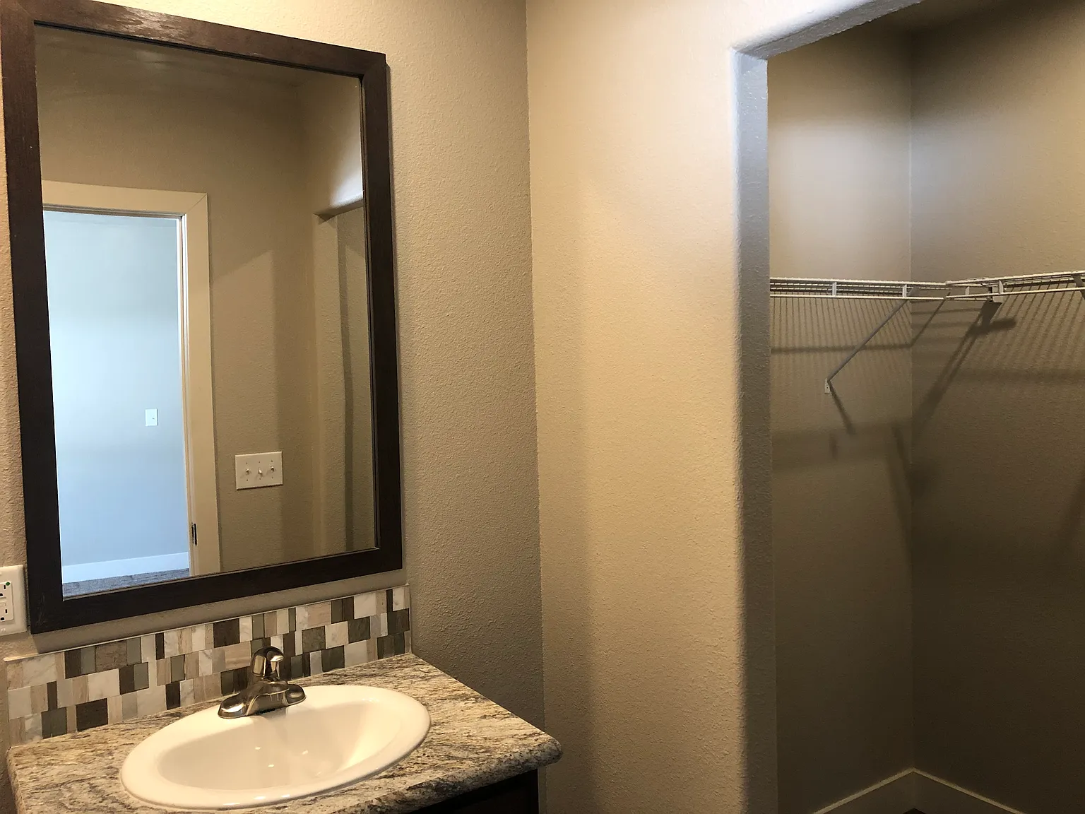 3 bed, 1153 sqft, $1,600 — Photo 2