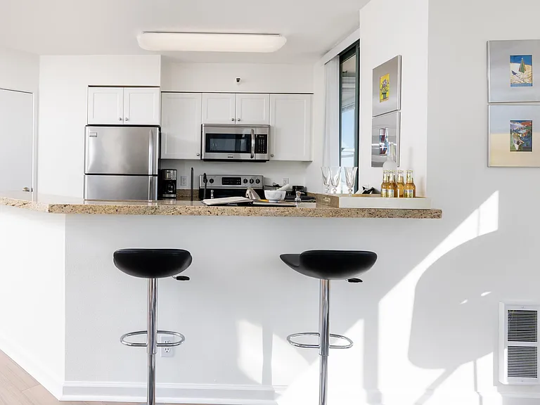 South Beach Marina Apartments — Photo 17