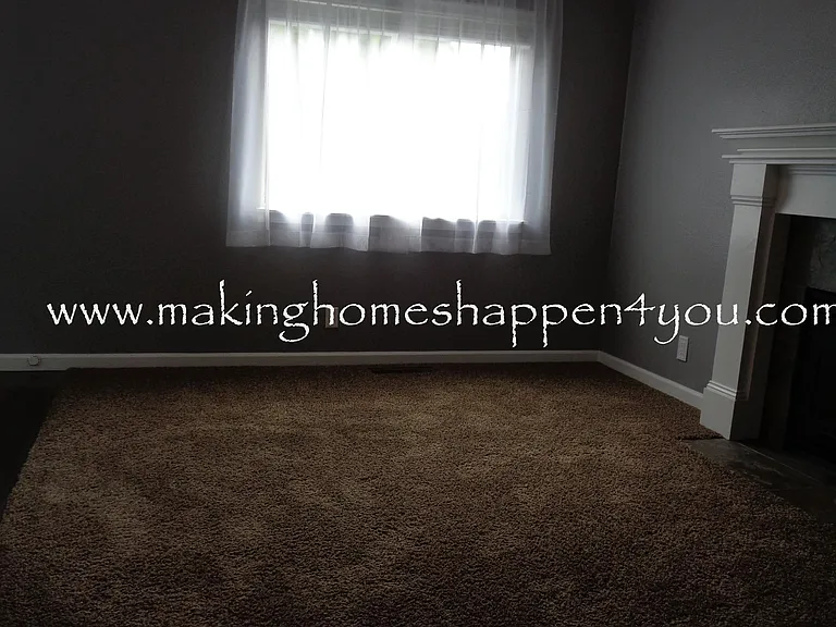 Living Room with Gas Fireplace