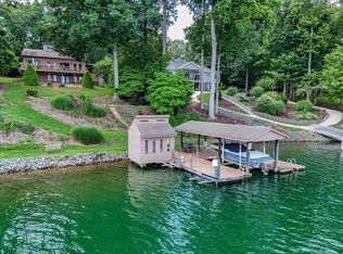 1196 Jefferson Dock Rd, Penhook, VA 24137
