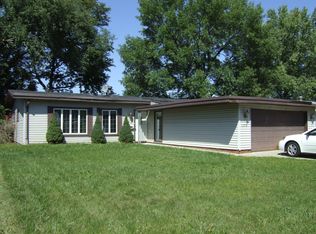 6496 Sherborn Rd, Parma Heights, OH 44130