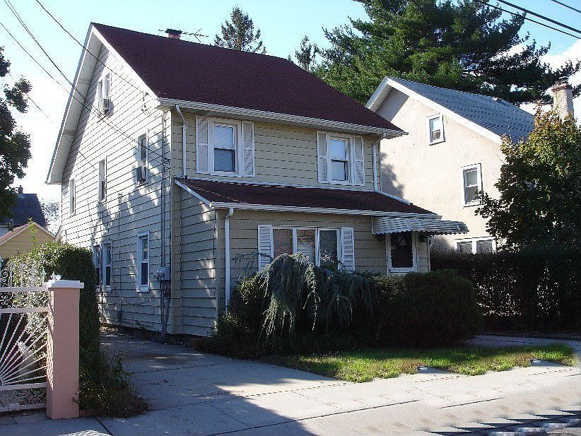 1st image of 179 Ivy St