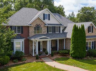 1002 Shadow Hill Dr, Clinton, MO 64735