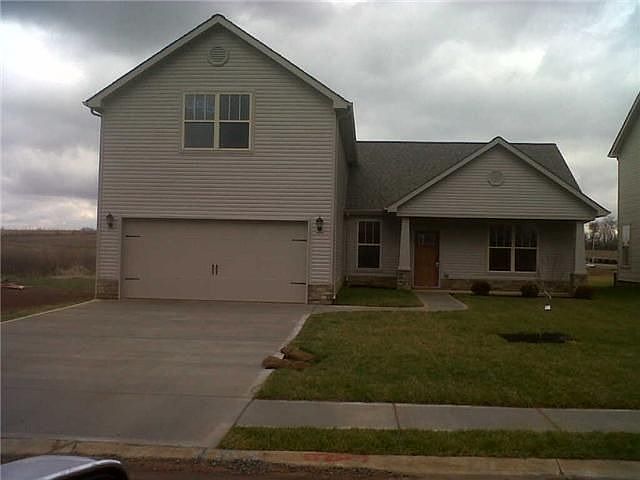 1st image of 832 Cherry Blossom Ln
