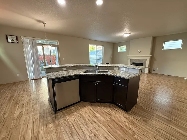 7709 NE 91st Ave — Photo 8