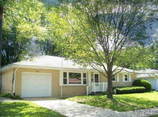 210 Hemlock St, Pekin, IL 61554