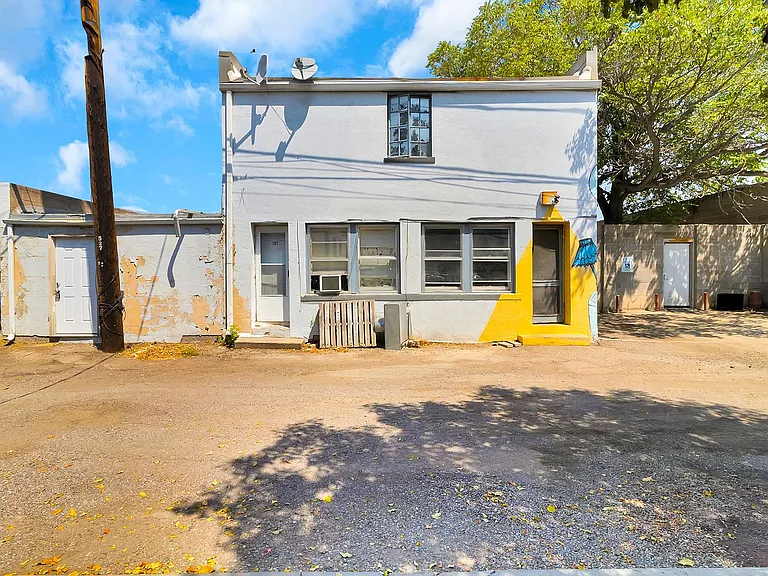 529 Colorado Ave — Photo 19