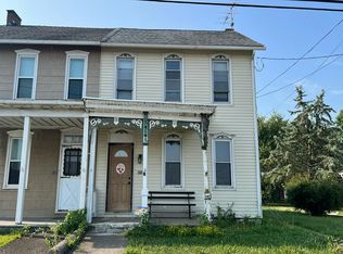 122 W Front St, Alburtis, PA 18011