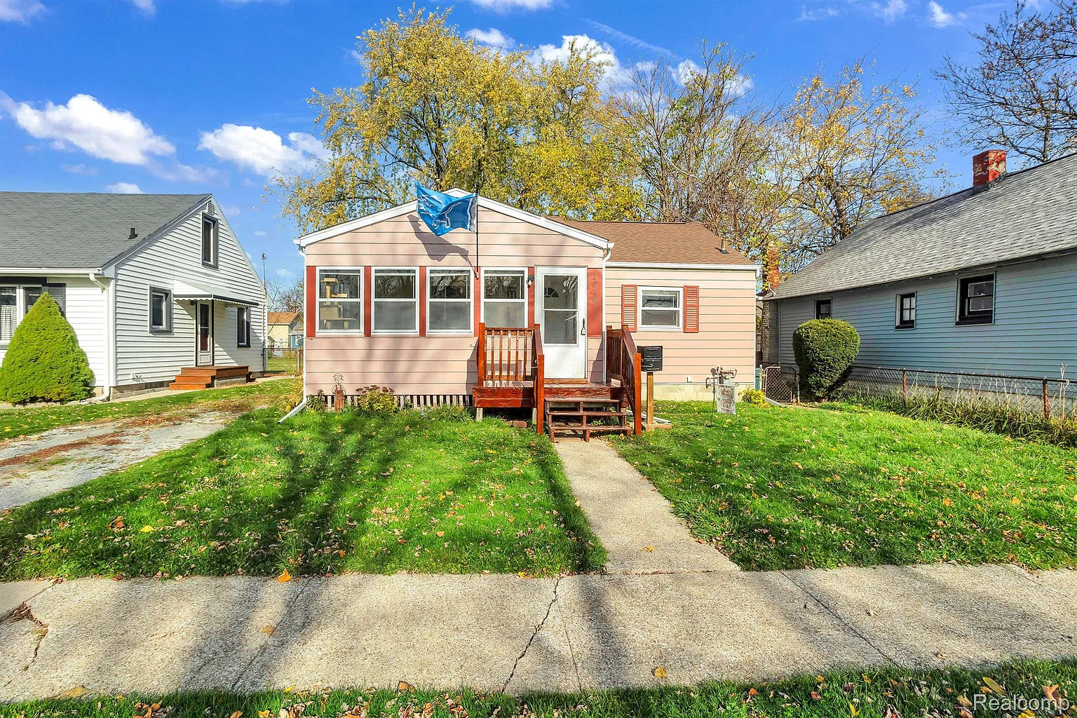 1513 McPherson St photo 1