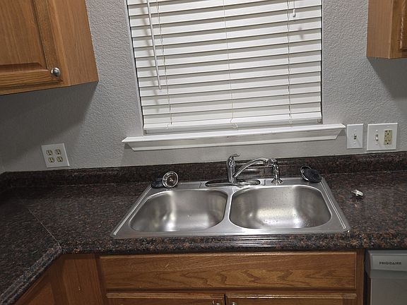Sink area