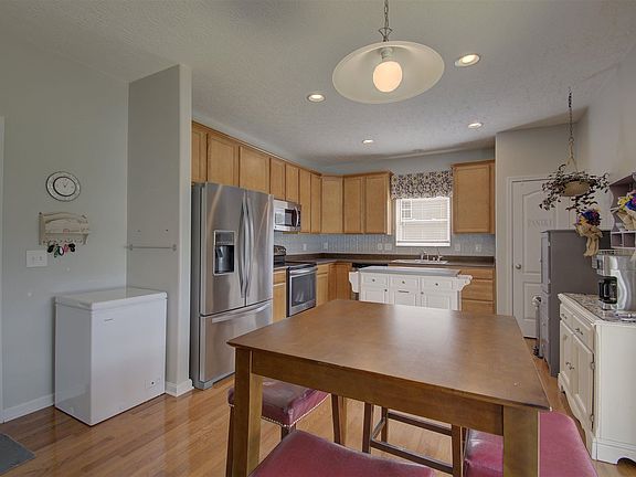 3rd image of 804 Wigeon Dr