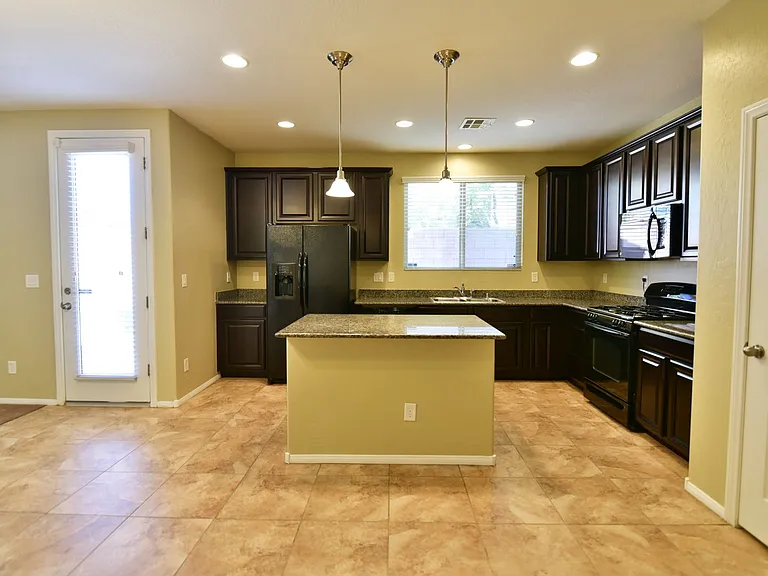 10318 Jolly Hill Ave — Photo 6