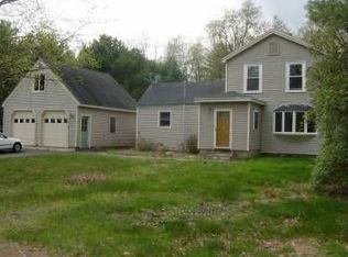 63 Packers Falls Rd, Newmarket, NH 03857