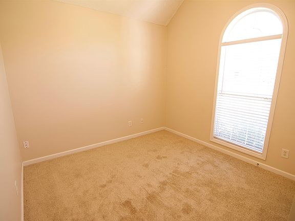 2nd image of 1447 Harrington Dr