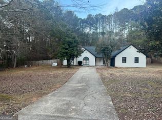 5455 Forest Falls Dr, Loganville, GA 30052