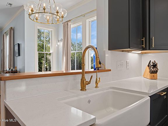 2nd image of 101 Oyster Point Road