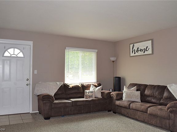 3rd image of 5867 Lehman Dr
