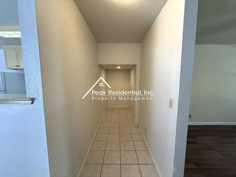 20th712 — Photo 8