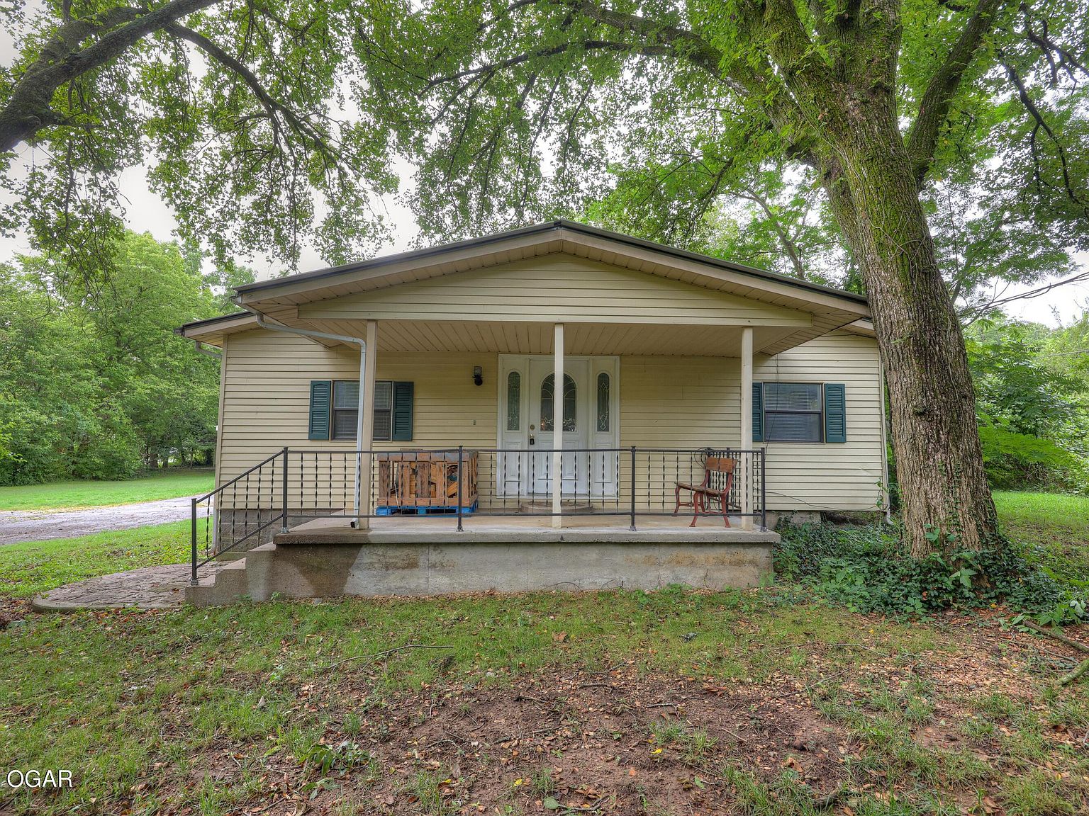 1400 N Hickory Ave, Neosho, MO 64850 | Zillow