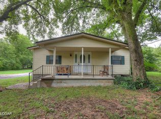 1400 N Hickory Ave, Neosho, MO 64850