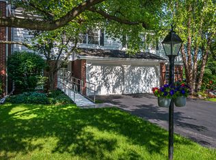 249 Essex Pl, Wilmette, IL