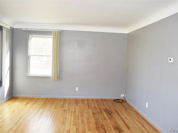 4th image of 35103 Pardo St