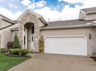 321 Cobblestone Dr, Mayfield, OH 44143