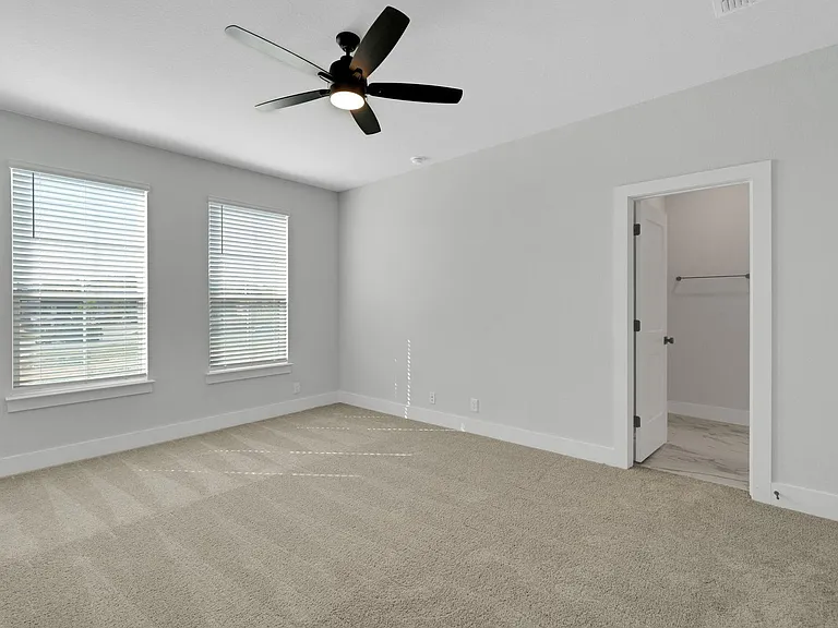13709 Giovannis Gdn — Photo 14