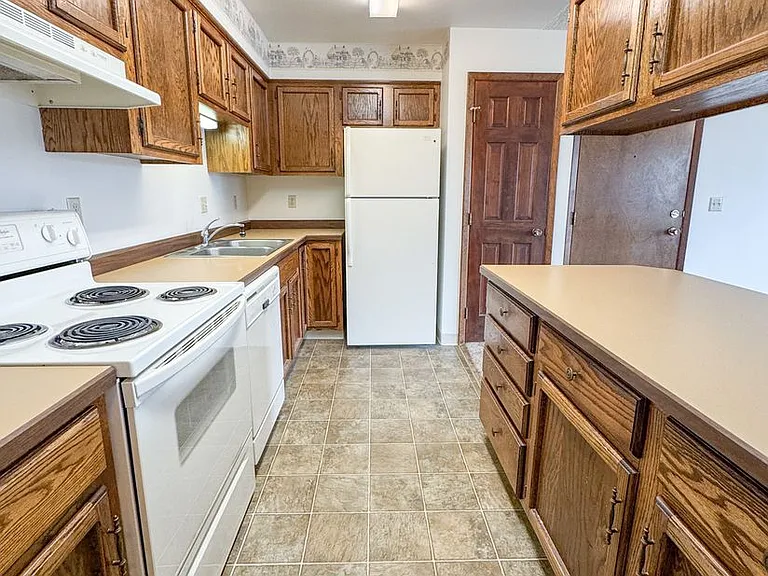 1341 Sugarview Dr — Photo 20