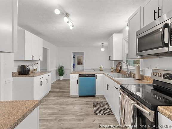 4th image of 5587 Ashgrove Dr
