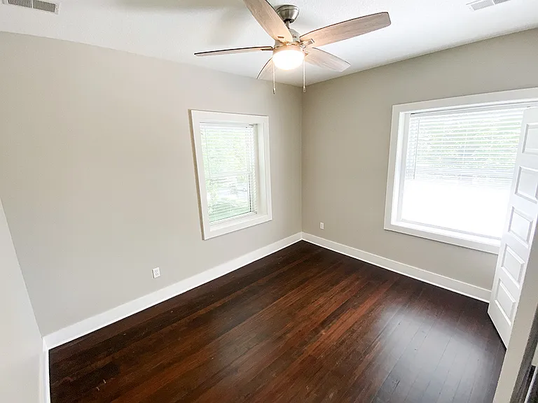 3726 Washington | Charming Updated Apartment — Photo 39
