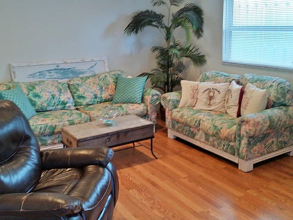 2nd image of 169 N Coconut Palm Blvd