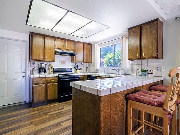 4th image of 43747 Mona Ct
