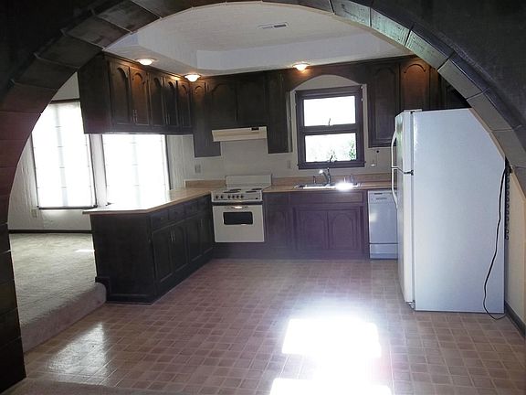 2nd image of 2417 Arrow Wood Dr SE