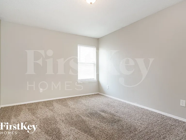8128 Modesto Dr — Photo 11