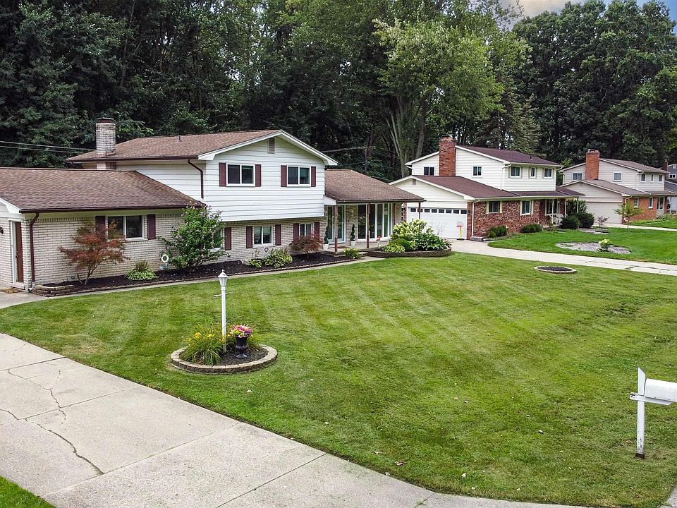 1st image of 7112 Chatsworth Dr