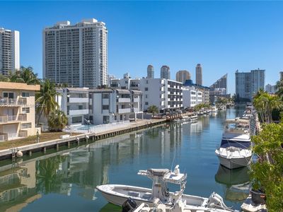 17051 NE 35th Ave APT 206, North Miami Beach, FL, 33160