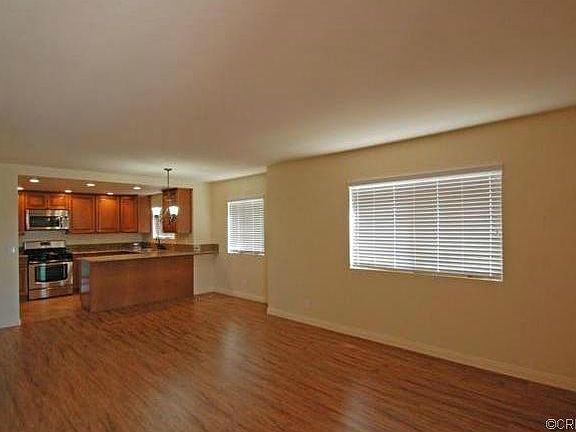 3rd image of 360 W Mountain View Ave