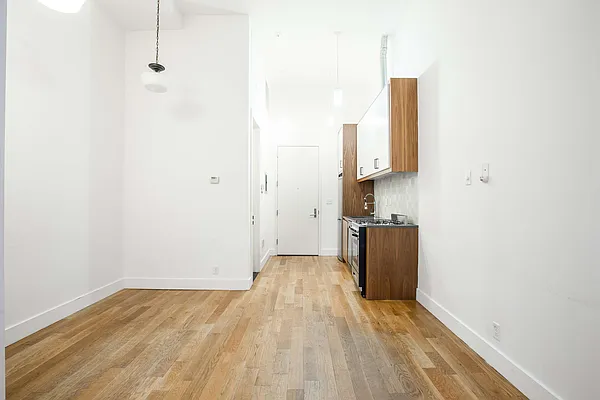 Rented by Nooklyn NYC LLC | media 33