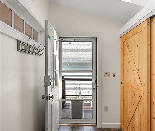 2nd image of 41 Stonebrook Rd